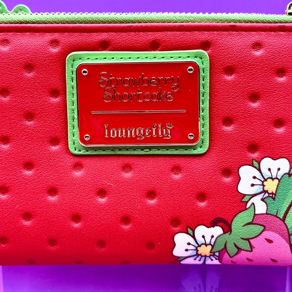 Loungefly Other Loungefly Exclusively Strawberry Shortcake Zip